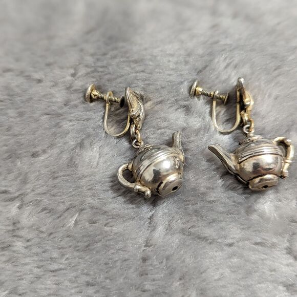 Vintage 50's Silvertone Teapot Screw Back Earrings - Picture 5 of 9